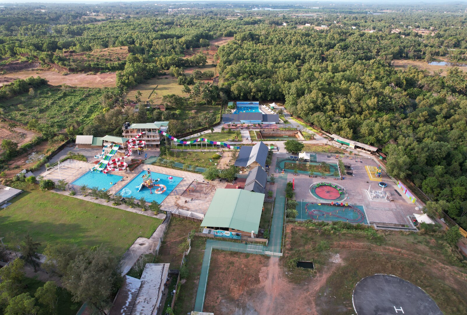 Amusement and water park at UVA Meridian