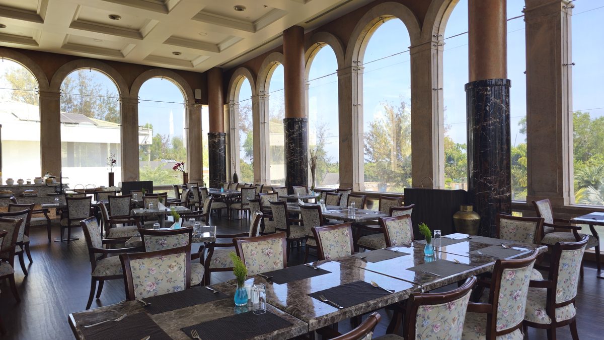 Café 74 East — arched colonnade