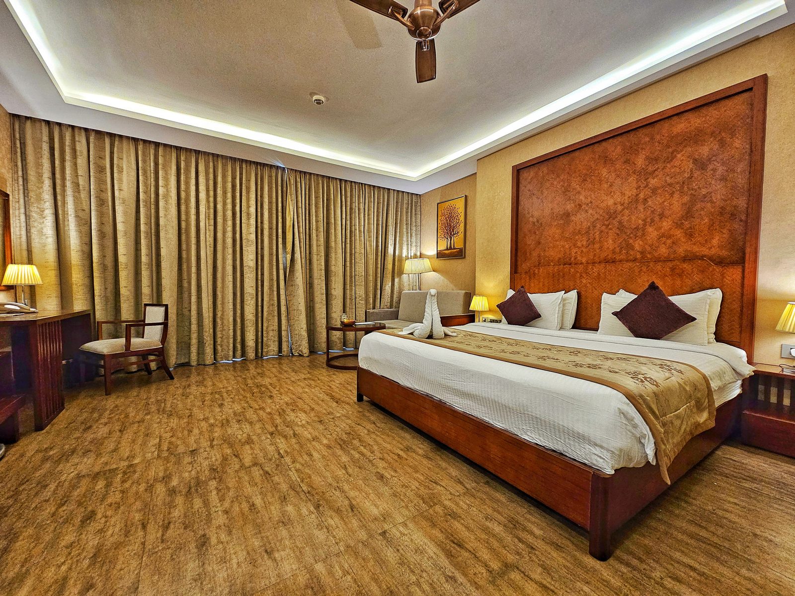 Executive Room bed at UVA Meridian