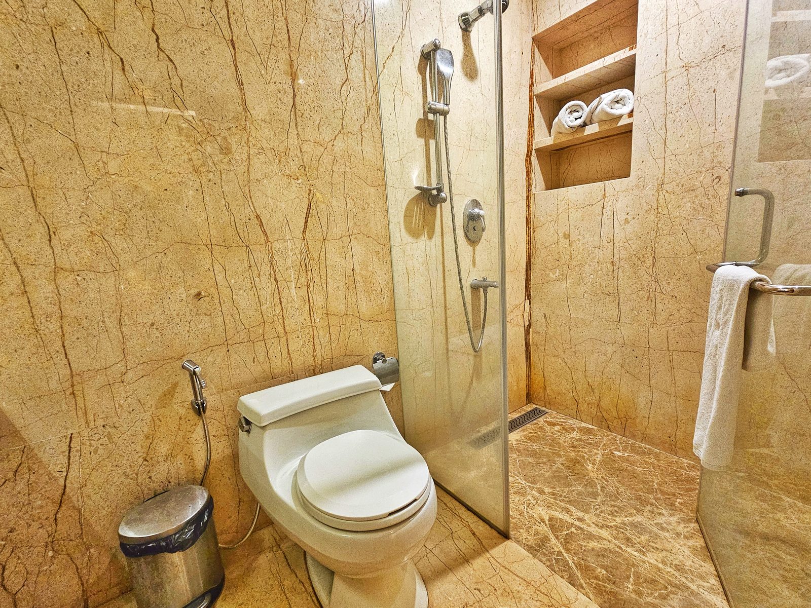 Superior Room bathroom shower at UVA Meridian